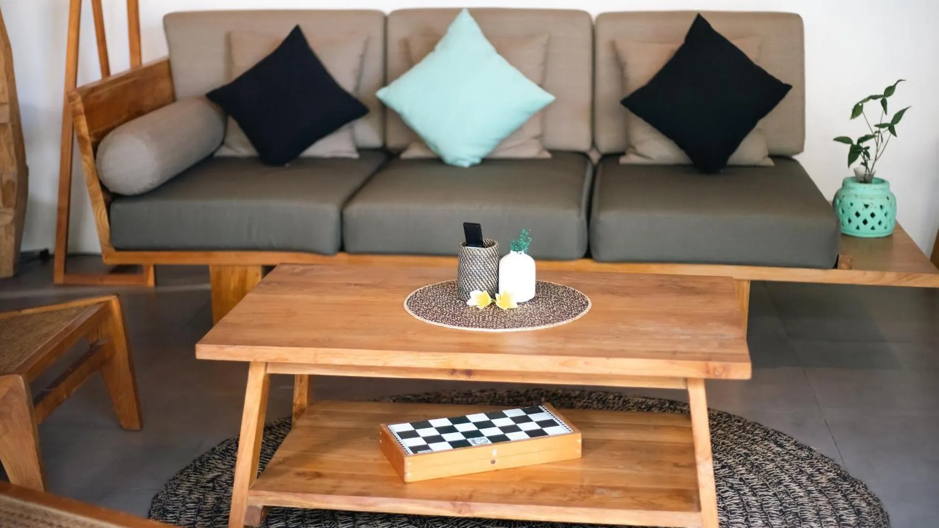 Villa Mint, 3Br Tropical Escape With Private Pool And Lush Garden 塞米亚克 0*,  印尼
