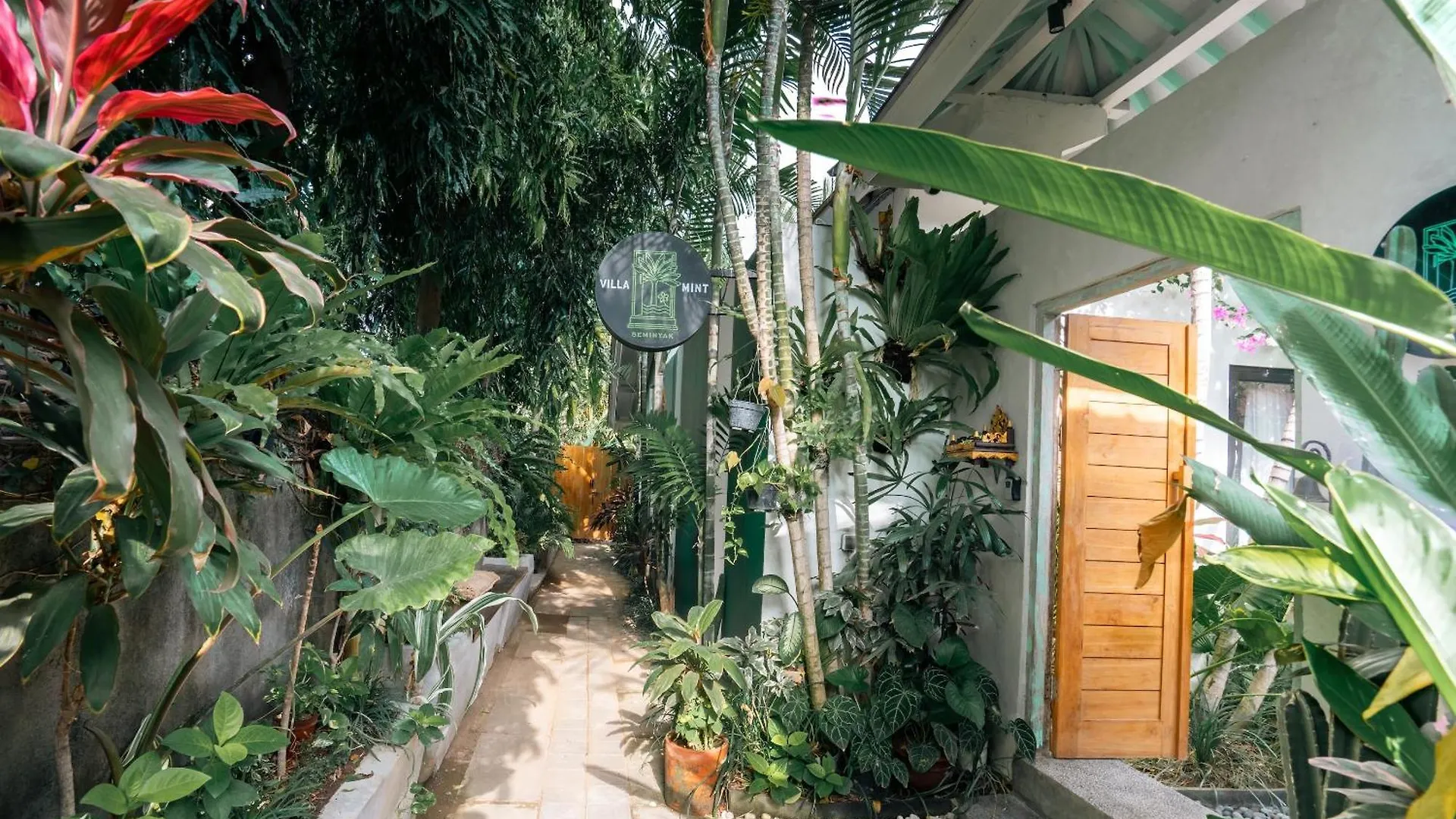 Villa Mint, 3Br Tropical Escape With Private Pool And Lush Garden 塞米亚克