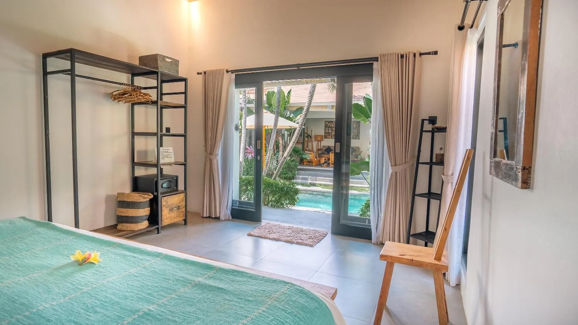 Villa Mint, 3Br Tropical Escape With Private Pool And Lush Garden Seminyak Indonezja