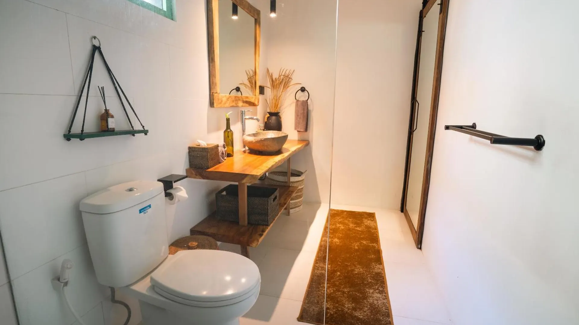 Villa Mint, 3Br Tropical Escape With Private Pool And Lush Garden Seminyak Dom wakacyjny
