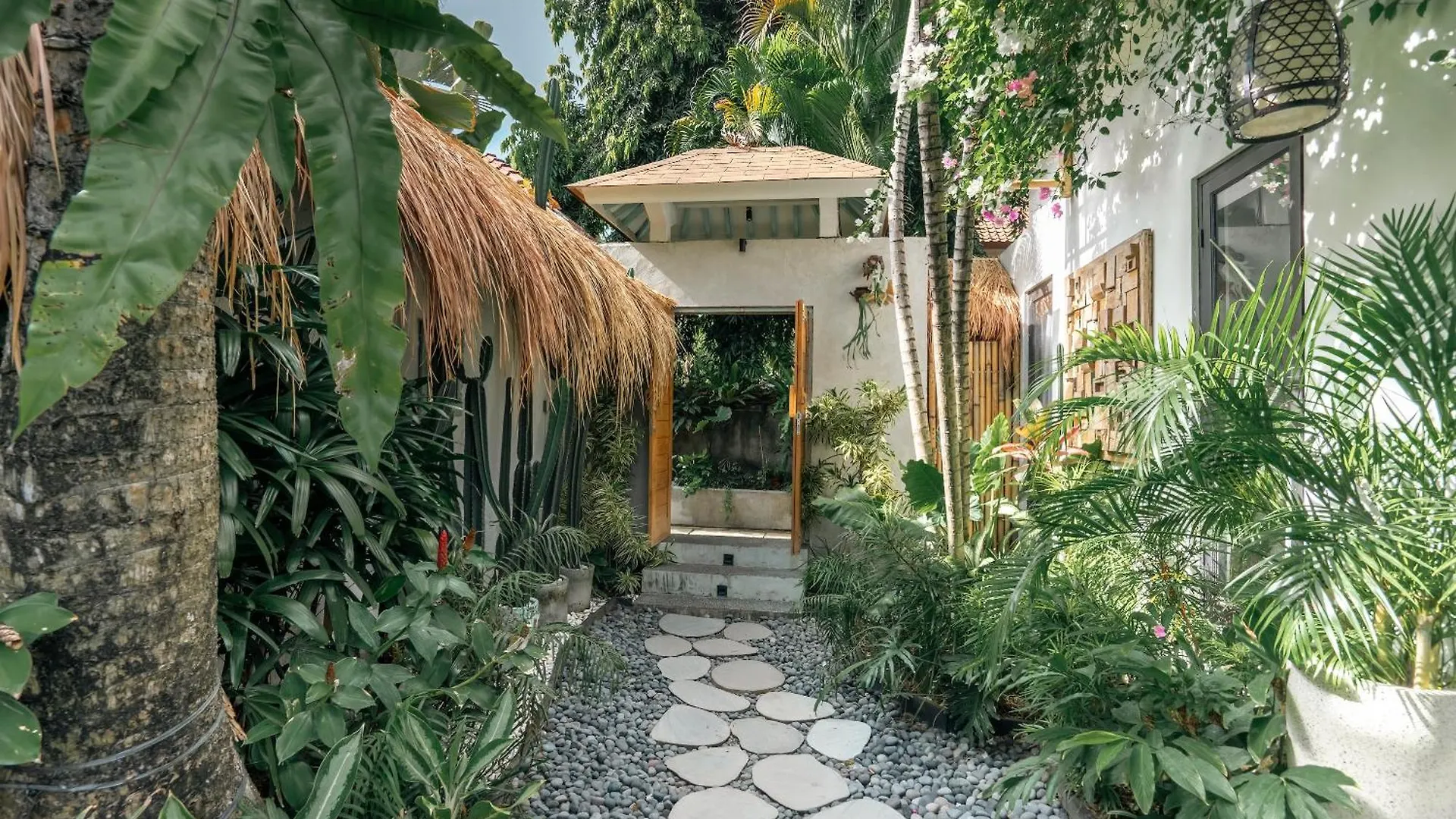 Villa Mint, 3Br Tropical Escape With Private Pool And Lush Garden Seminyak Dom wakacyjny